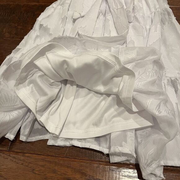 NWT Simply Vera Vera Wang Medium Smocked Neck Day Dress White - Picture 8 of 12